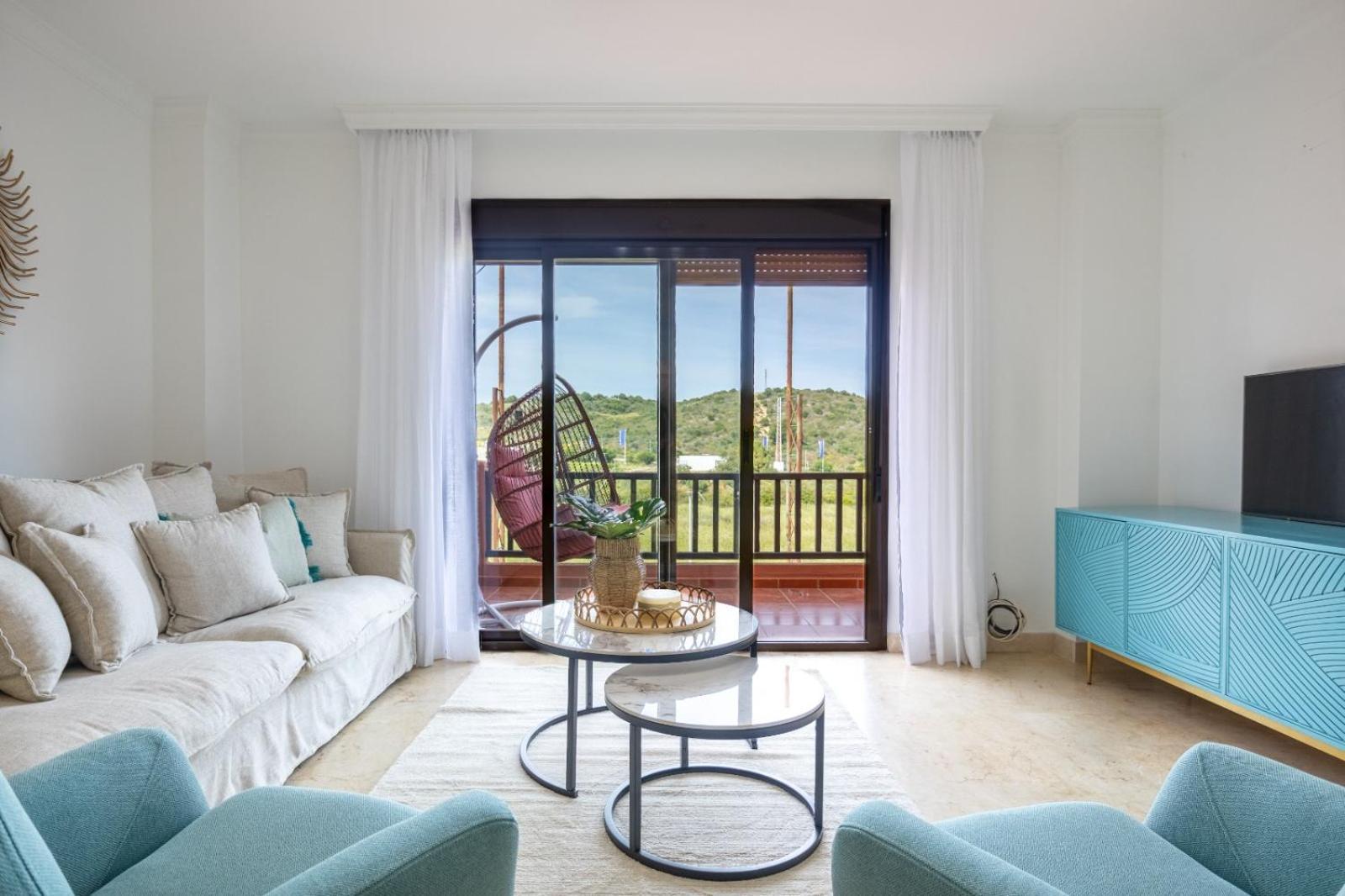 Increible Y Moderno Duplex Con Piscinas Y Preciosas Vistas